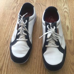 Women’s golf shoes